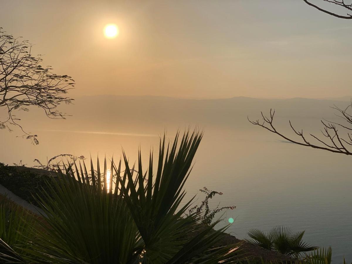 Samarah Dead Sea Resort Studio-Cp6 Traveler Award 2023 Winner Thursday, Friday And Saturday Groups Consisting Solely Of Male Guests Are Not Permitted Sweimeh Eksteriør billede